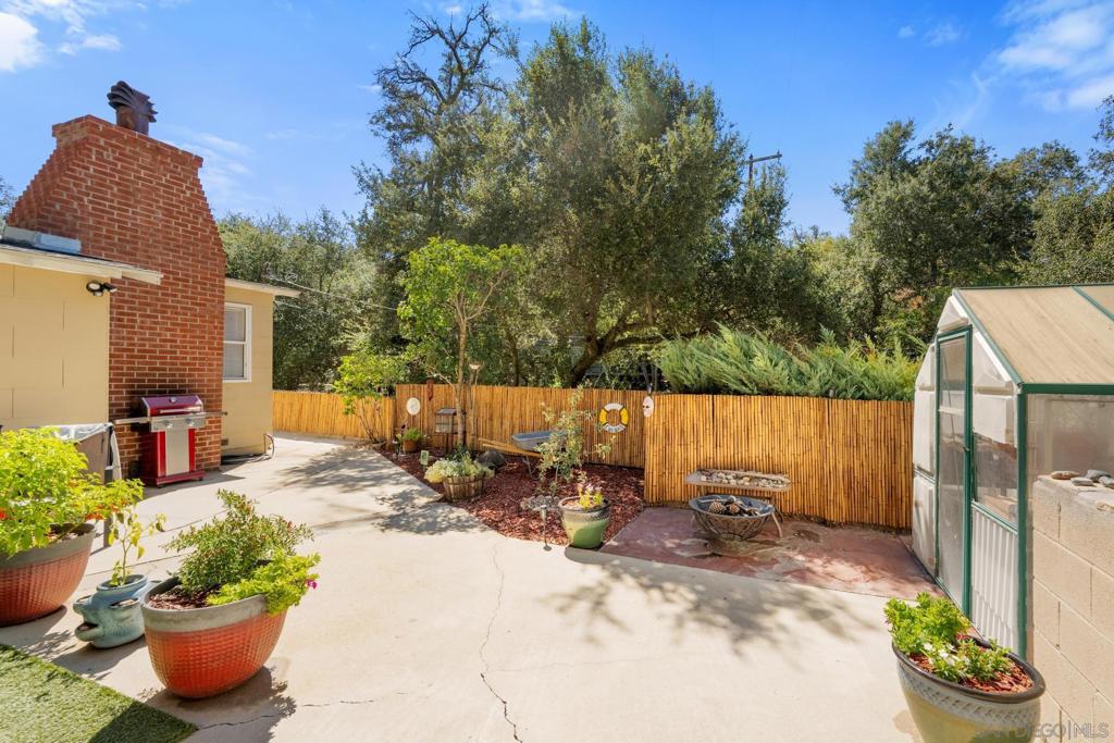 1332 Canyon Dr.