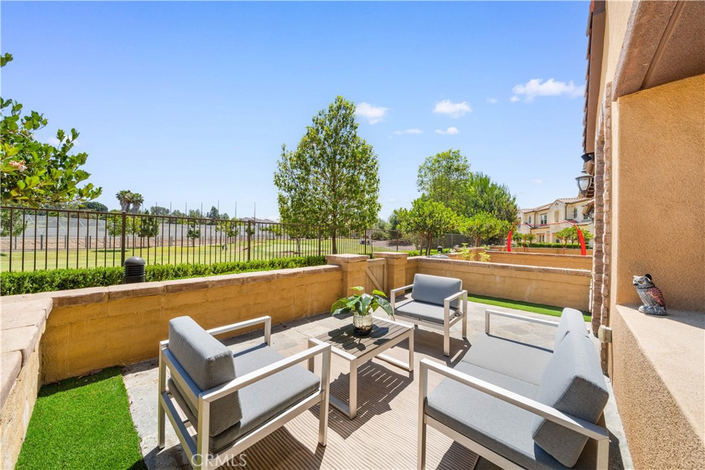 2437 Sanabria Ln