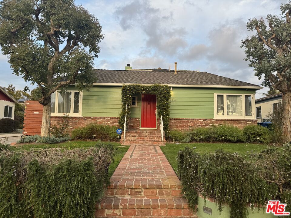 3734 Wade Street