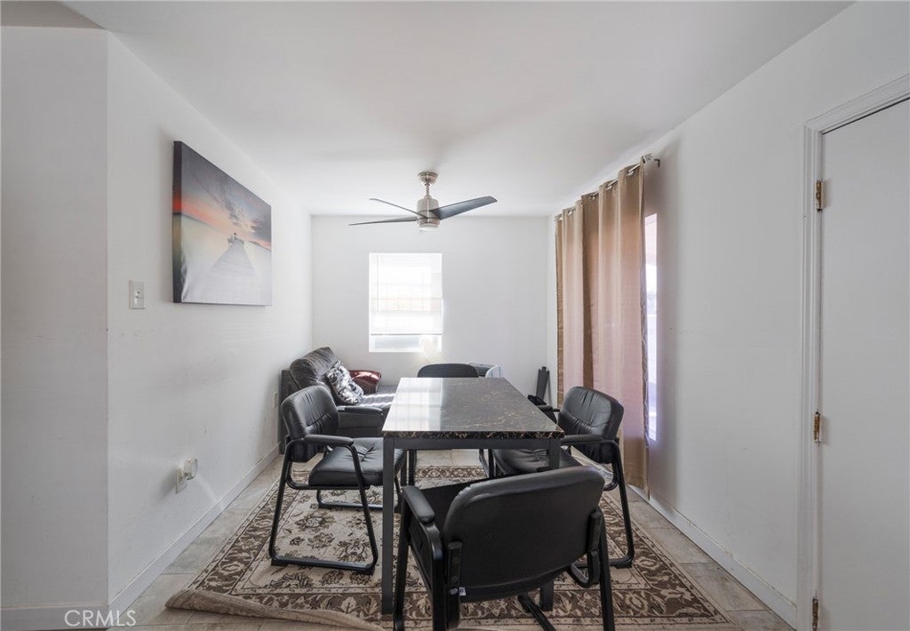 2521 E 129th