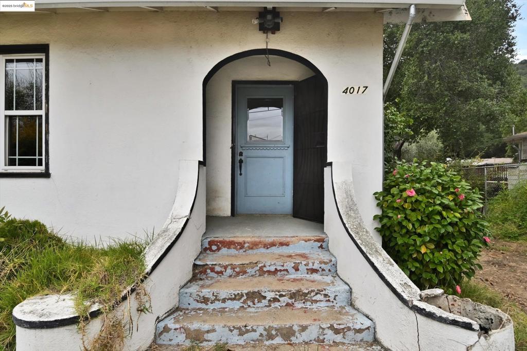 4017 Altamont Ave