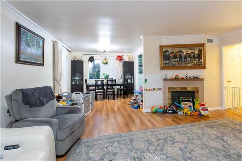 Photo of 9551 Via Ricardo, Burbank, CA 91504 (MLS # BB25279403)