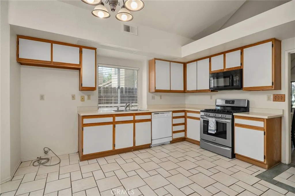 Rancho Cucamonga, California 91730, United States, 3 Bedrooms Bedrooms, ,2 BathroomsBathrooms,Residential,Active,166633