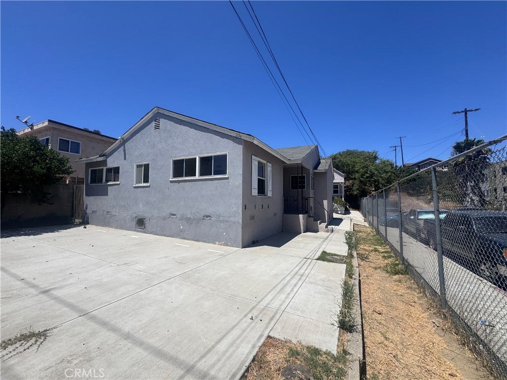 204 W Santa Cruz
