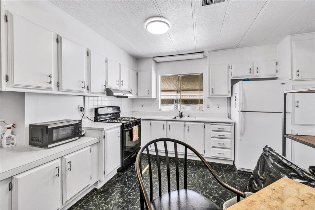 Not Applicable-1 - Manufactured In Park