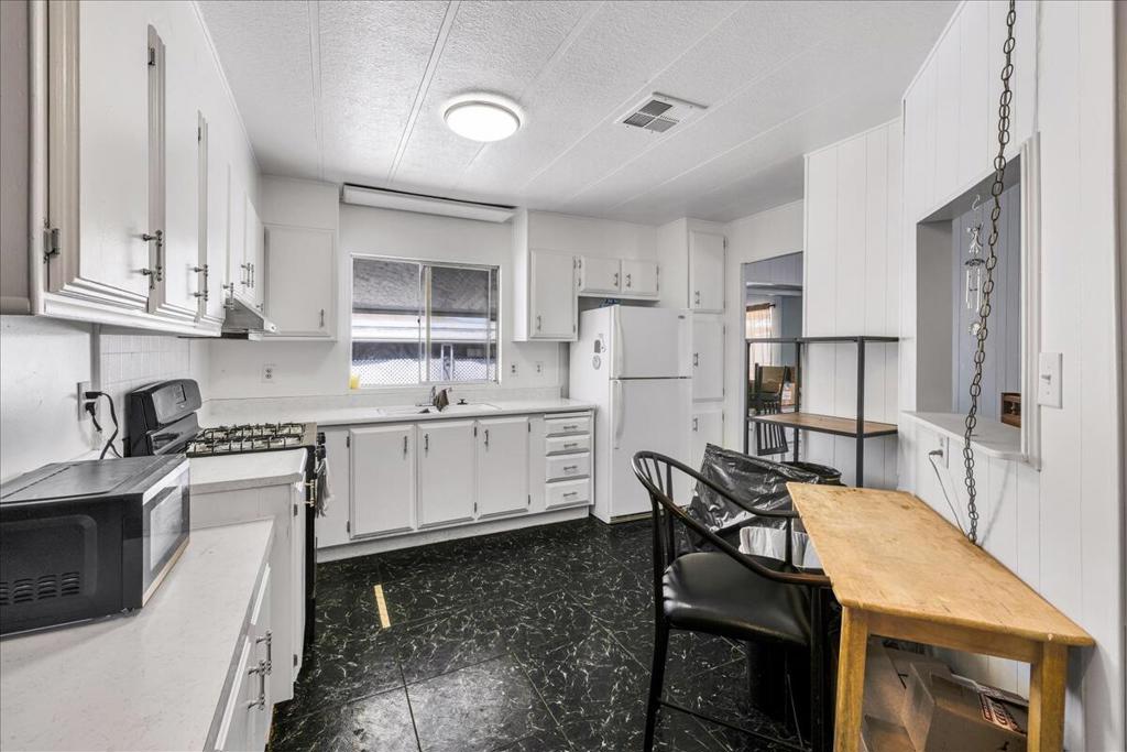 Not Applicable-1 - Manufactured In Park