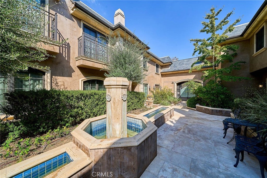 633 S Lake 4