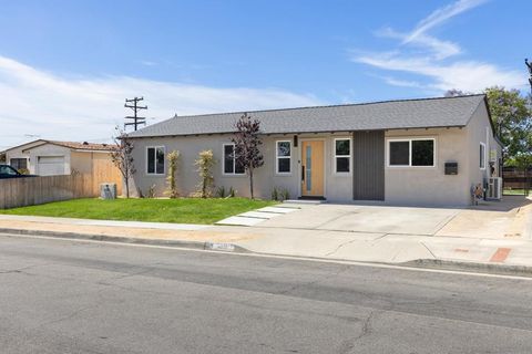 Photo of 4410 Gila Ave Ave, San Diego, CA 92117 (MLS # 260010570SD)
