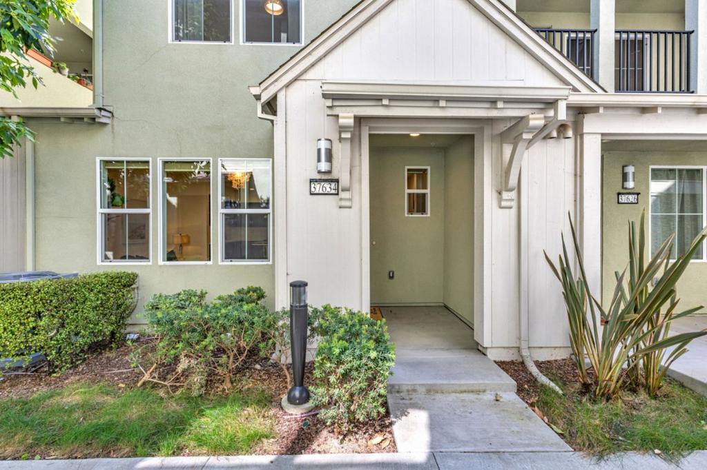 Welcome to this stunning townhouse with a unique and bonus big family room + a big balcony, located in the desirable Bayshores community. This 1829 SqFt unit features 4 beds, 3.5 baths, a large balcony on the top floor, and a side-by-side 2 car garage. The first floor features a living room, an upgraded eat-in kitchen, and half bathroom. A master suite with dual vanity sinks and large walk-in closet, 2 bedrooms, a hallway bathroom, and laundry area on the 2nd floor. On the 3rd floor, a large family room and spacious balcony that is ideal for family gathering, hosting friends, or simply relaxing, along with the 4th bedroom and a full bathroom. The home also features upgraded floors in the main living area and upgraded carpets throughout the rest of the home, tankless water heater, and water treatment system. Low HOA fee, including AT&T Internet service. Easy access to the Dumbarton Bridge and I-880 freeway, close to Facebook, Tesla and other major employers. Bayshores residents enjoy a host of amenities including a private club house, a park that includes a kids playground area. Have fun exploring the nearby Don Edward San Francisco National Wildlife Refuge with its trails, nature and open space. This beautiful home truly offers a lifestyle of comfort and convenience.