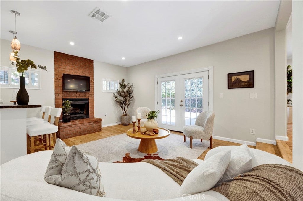 6521 Baird