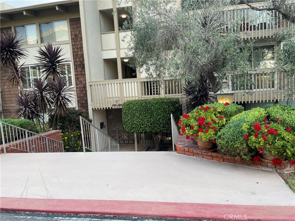 6542 Ocean Crest