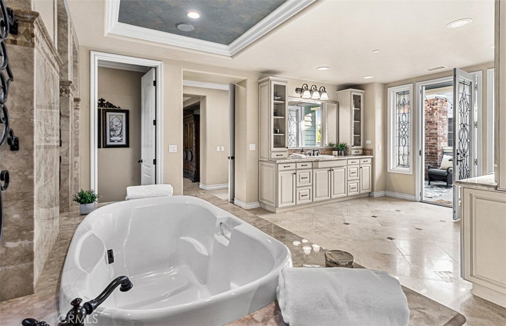 26012 Horseshoe Cr, Laguna Hills CA 92653 - Photo 55