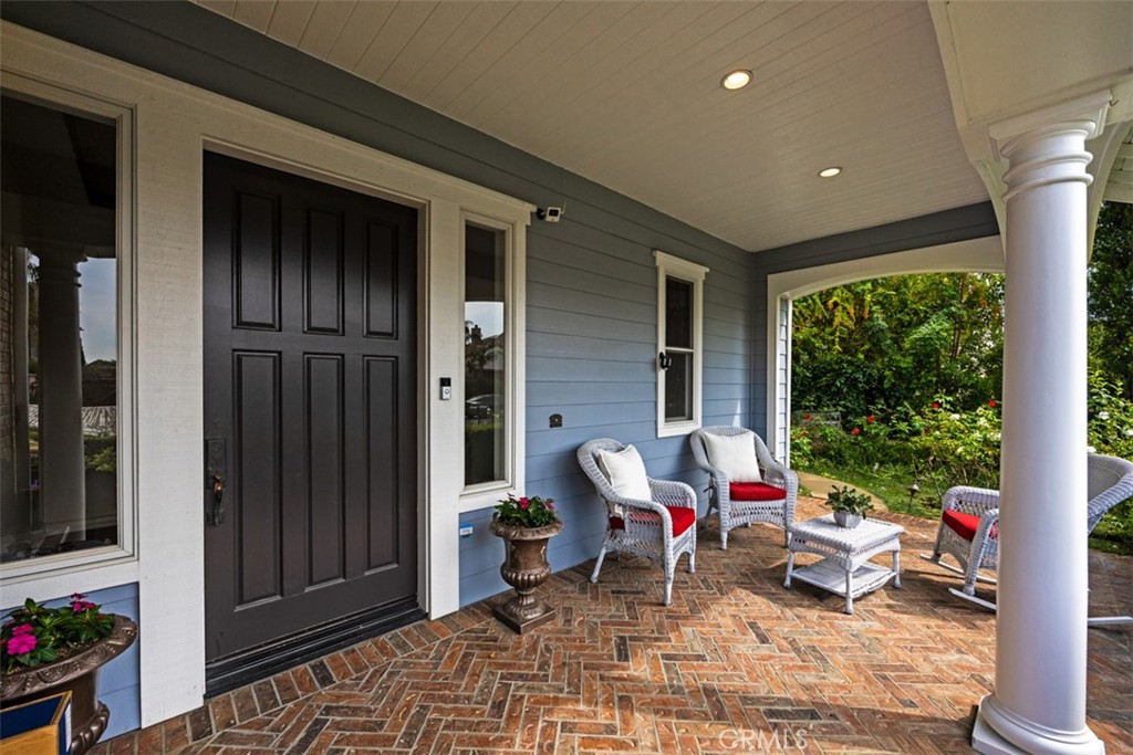 26012 Horseshoe Cr