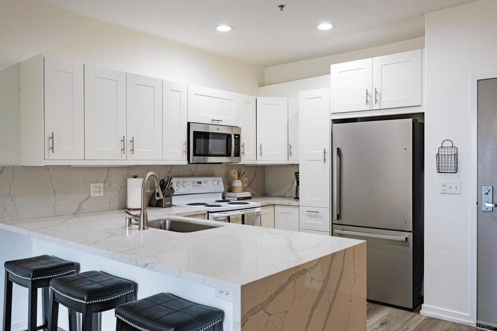 1501 Front St 302