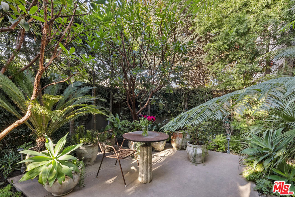 Properties 2 634 Milwood Avenue