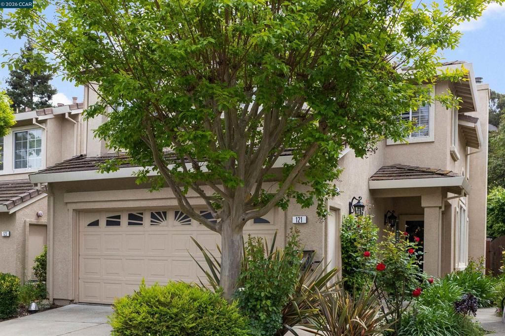 Photo of 121 Enchanted Way Way, San Ramon, CA 94583 (MLS # 41131247)