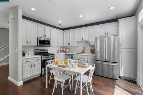 Photo of 121 Enchanted Way Way, San Ramon, CA 94583 (MLS # 41131247)