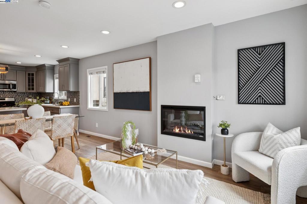 332 W Broadmoor Blvd