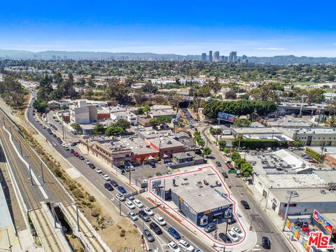 Photo of 8953 Venice Boulevard, Los Angeles, CA 90034 (MLS # 25497777)
