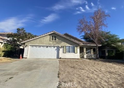 Photo of 14342 Dartmouth St, Hesperia, CA 92344 (MLS # IV25243673)