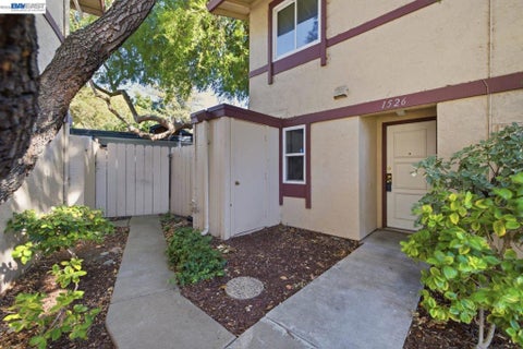 Photo of 1526 Parkwood Pl, Concord, CA 94521 (MLS # 41145878)