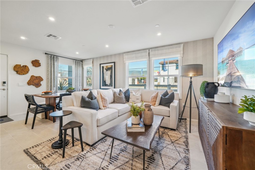 16195 Lumia Way