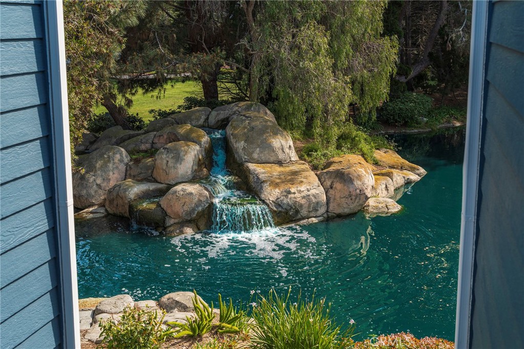 8182 Mainsail Drive 202