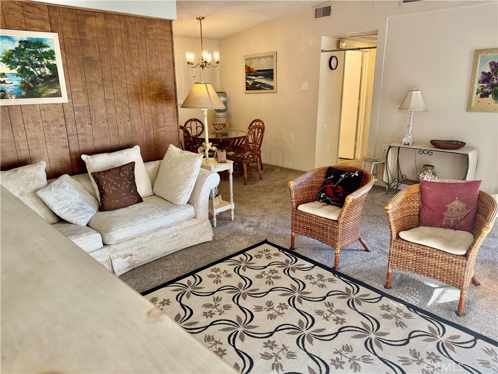 425 AVENIDA CASTILLA #B B