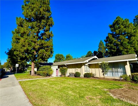 Photo of 425 AVENIDA CASTILLA #B, Laguna Woods, CA 92637 (MLS # OC26073952)