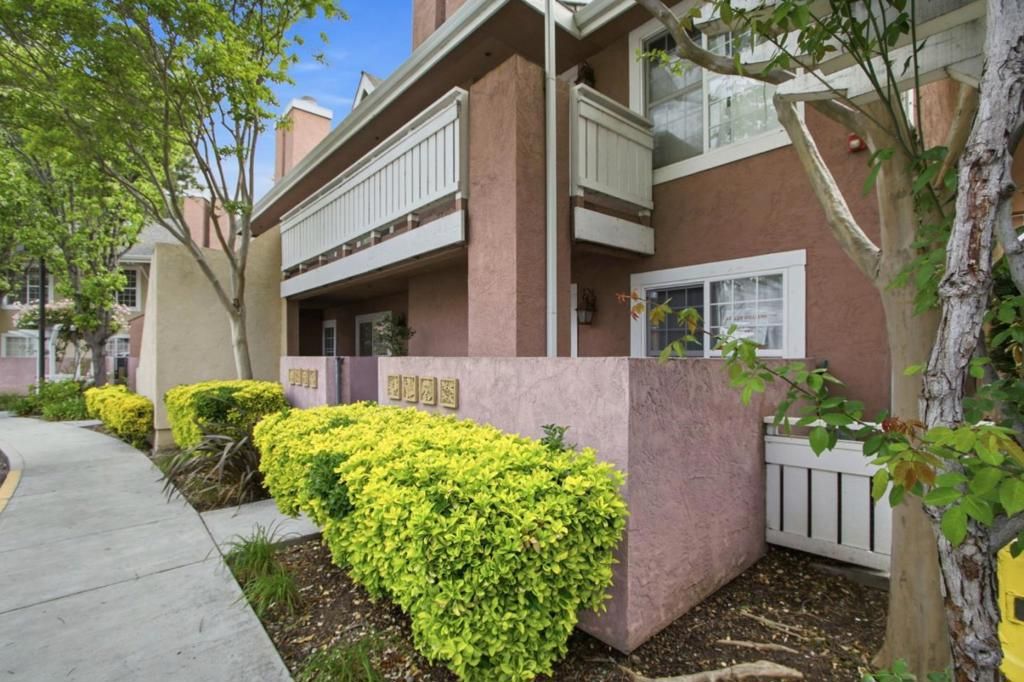 Photo of 631 E El Camino Real #102, Sunnyvale, CA 94087 (MLS # ML82041251)