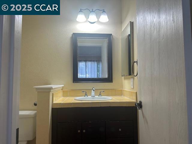 OAKROILLAS - Residential Lease