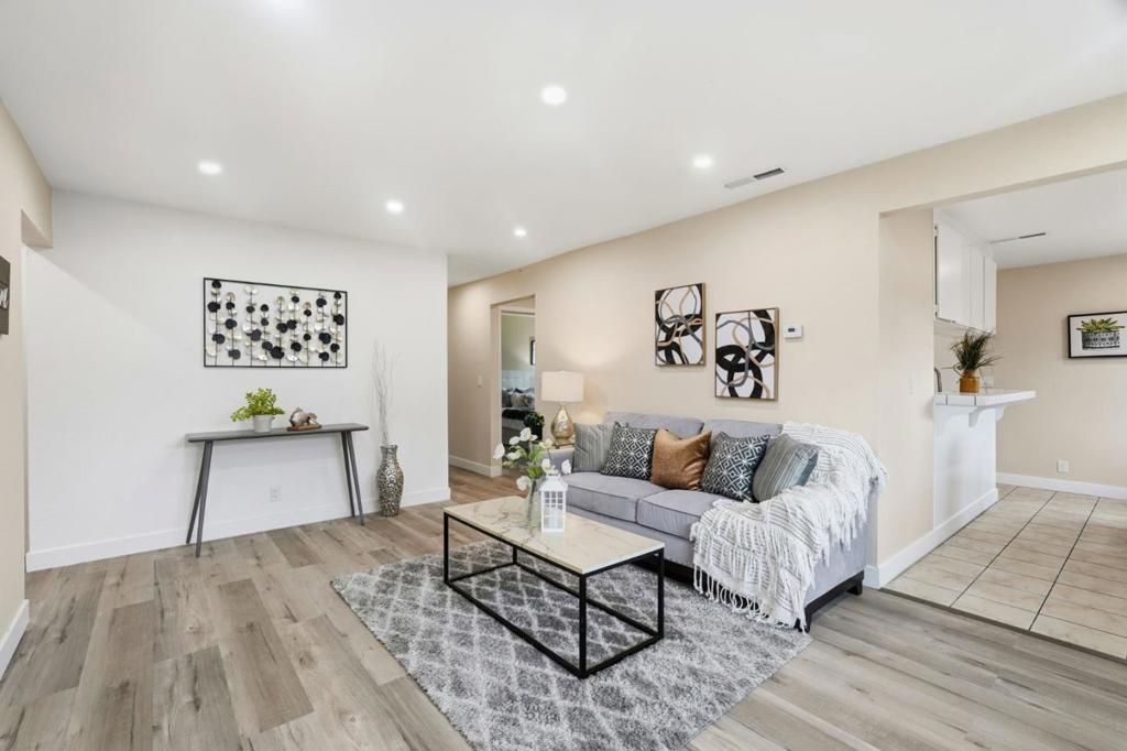 1540 E Saint James Street