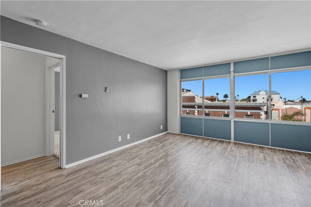 250 Linden Avenue 405