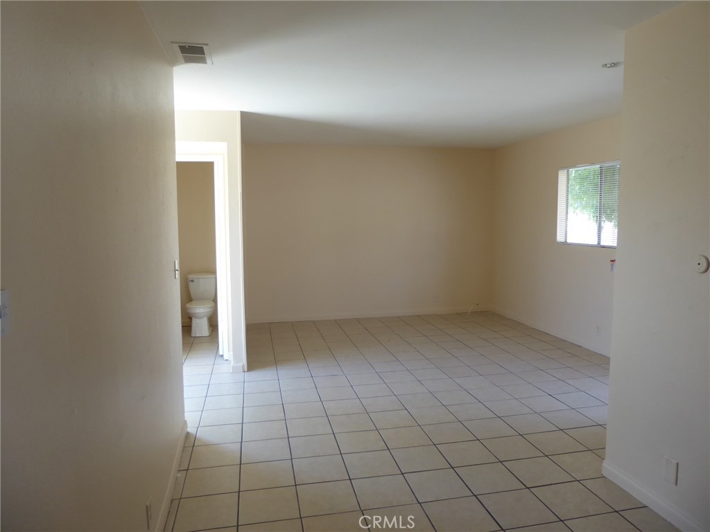 4022 Franklin Avenue 1