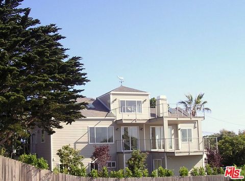 Photo of 7012 BIRDVIEW Avenue, Malibu, CA 90265 (MLS # 26653801)