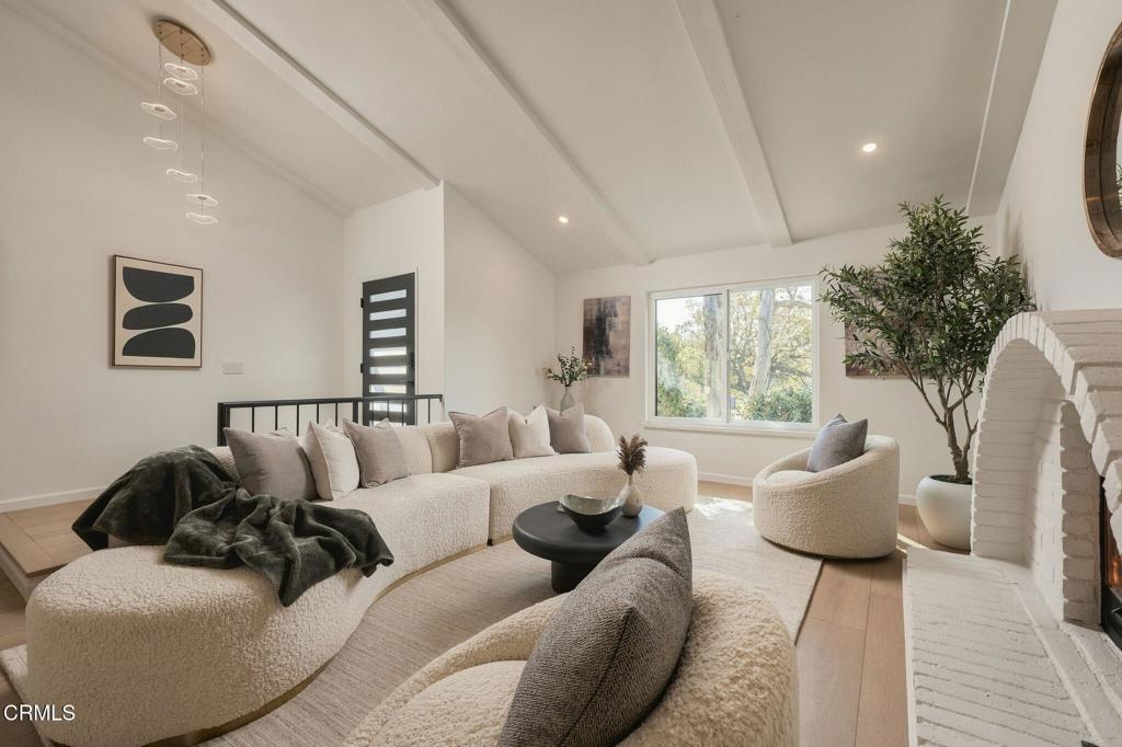 3668 Sunset Knolls Drive