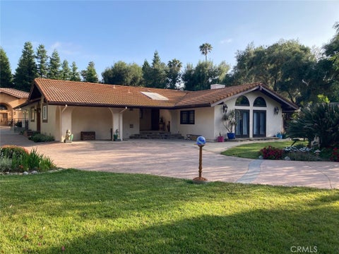 Photo of 23254 Hatteras ST, Los Angeles, CA 91367 (MLS # SR26162875)