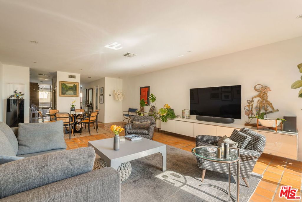 1033 Carol Drive 302