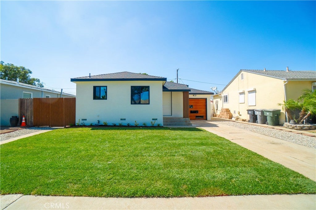 17415 Falda Ave