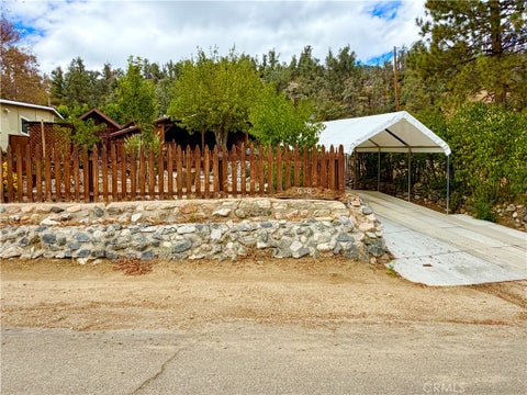 Photo of 6505 Ivins DR, Frazier Park, CA 93225 (MLS # SR26198277)