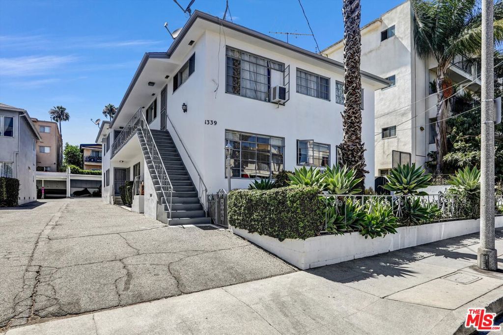 1339 N Vista Street