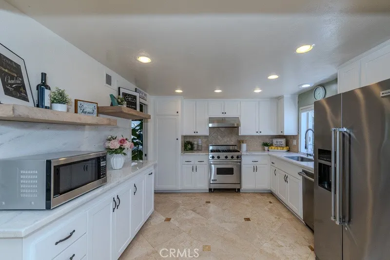 Yorba Linda, California 92886, United States, 4 Bedrooms Bedrooms, ,4 BathroomsBathrooms,Residential,Active,170114