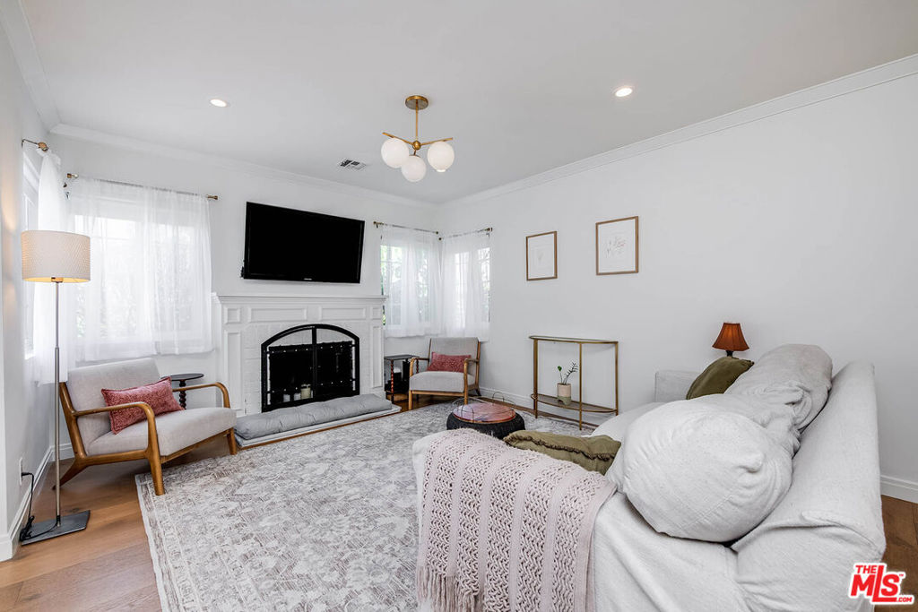 14716 Killion Street