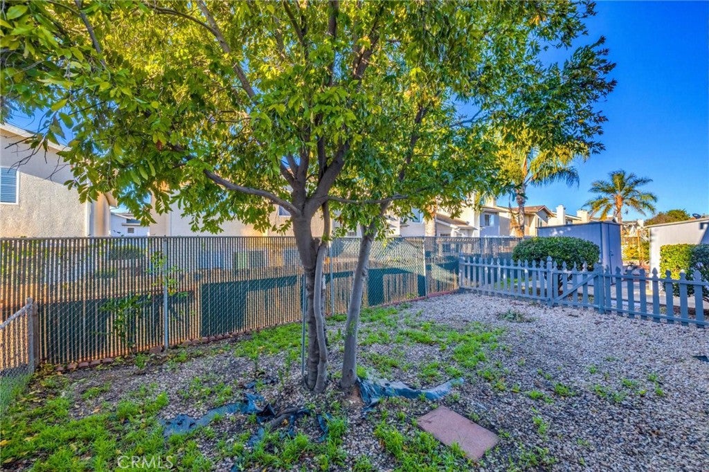 1212 H Street 21