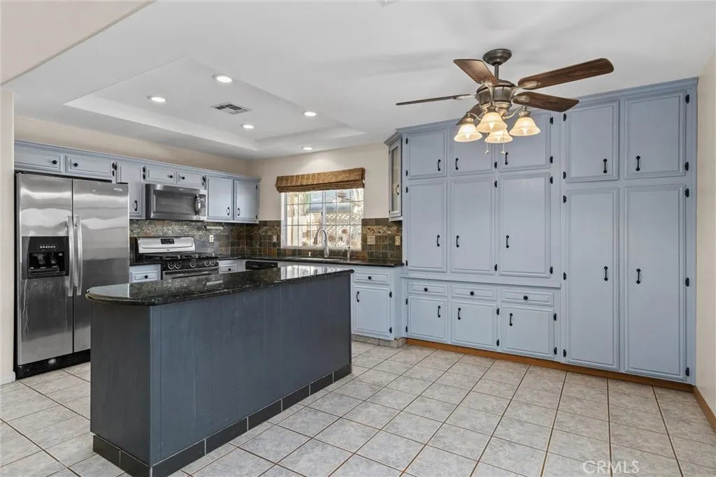 Taft, California 93268, United States, 4 Bedrooms Bedrooms, ,2 BathroomsBathrooms,Residential,Active,195808