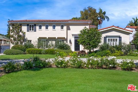Photo of 712 Walden Drive, Beverly Hills, CA 90210 (MLS # 26666653)