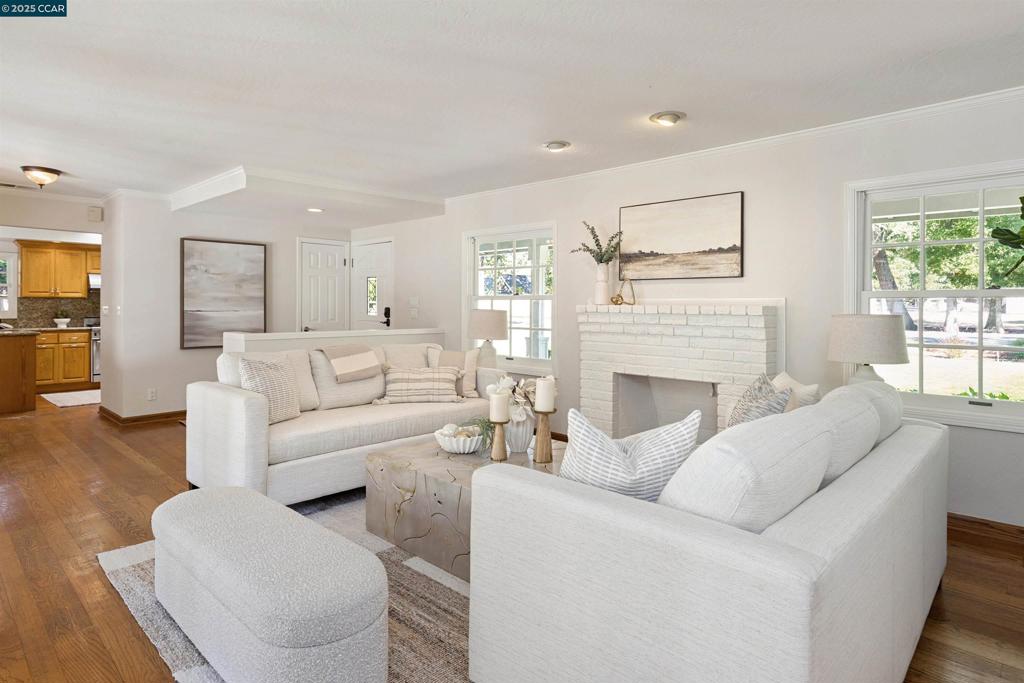 115 Angela Ave