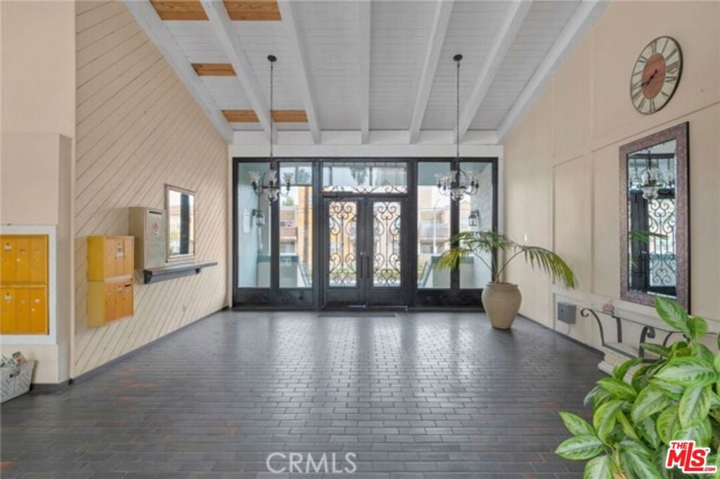 550 W Regent Street 330