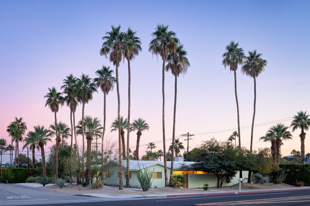 Photo of 298 N Farrell Drive, Palm Springs, CA 92262 (MLS # 219140739PS)