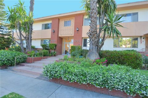 Photo of 1755 N Berendo Street #28, Los Angeles, CA 90027 (MLS # SR25193997)